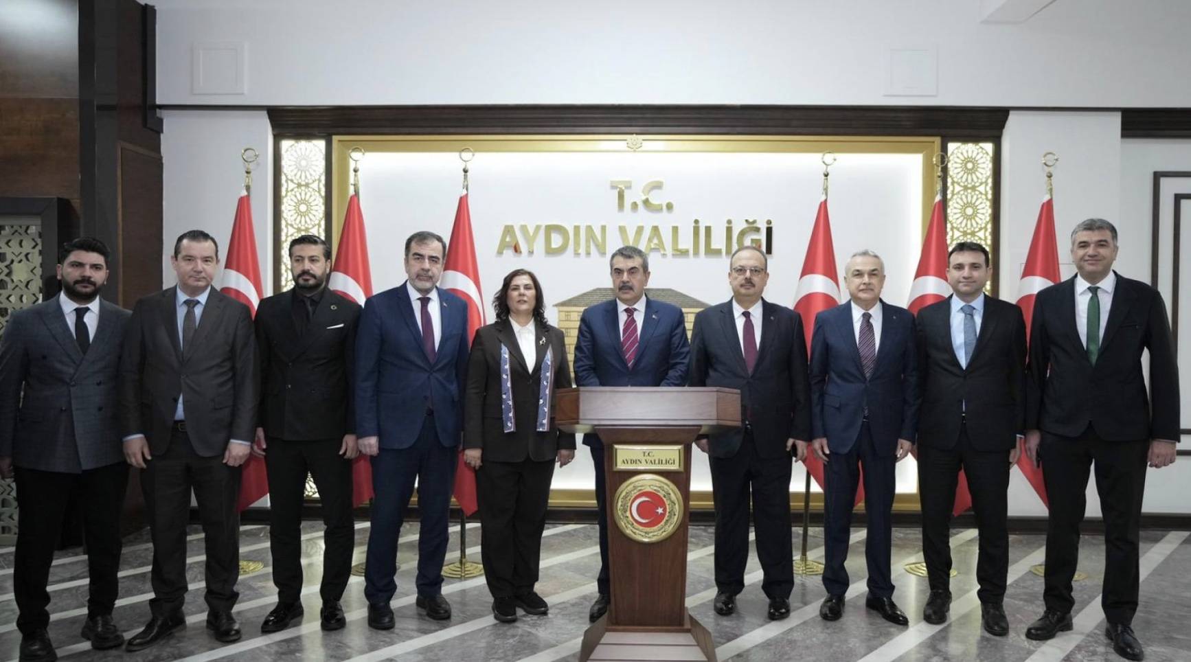 Trump'tan yeni a&ccedil;ıklama: İran taleplerimizi karşılayacak teklif hazırlığında