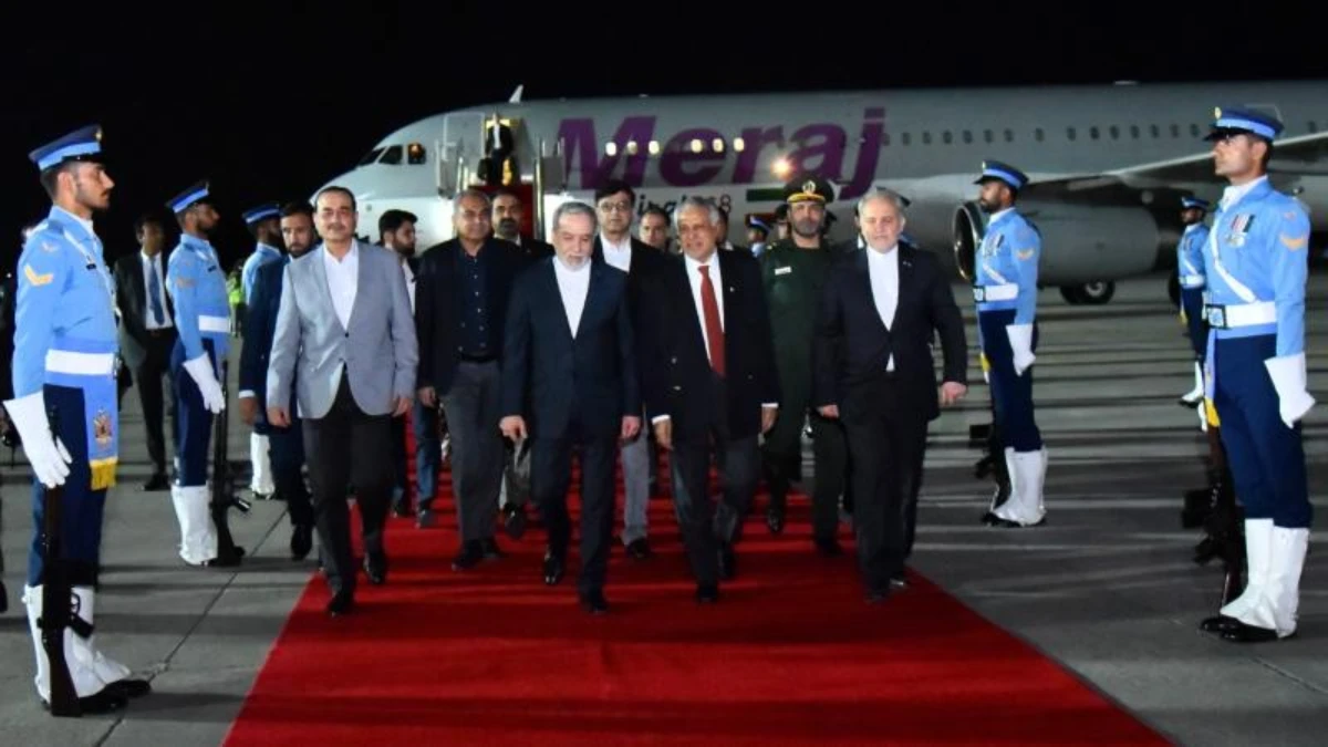 İslamabad&rsquo;da kritik zirve: İran Dışişleri Bakanı Erak&ccedil;i&rsquo;den Genelkurmay Başkanı ile g&ouml;r&uuml;şme