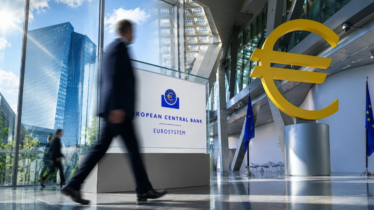 Faiz artışı sinyalleri tartışılıyor: ECB &uuml;yesi Stournaras&rsquo;tan temkinli mesaj