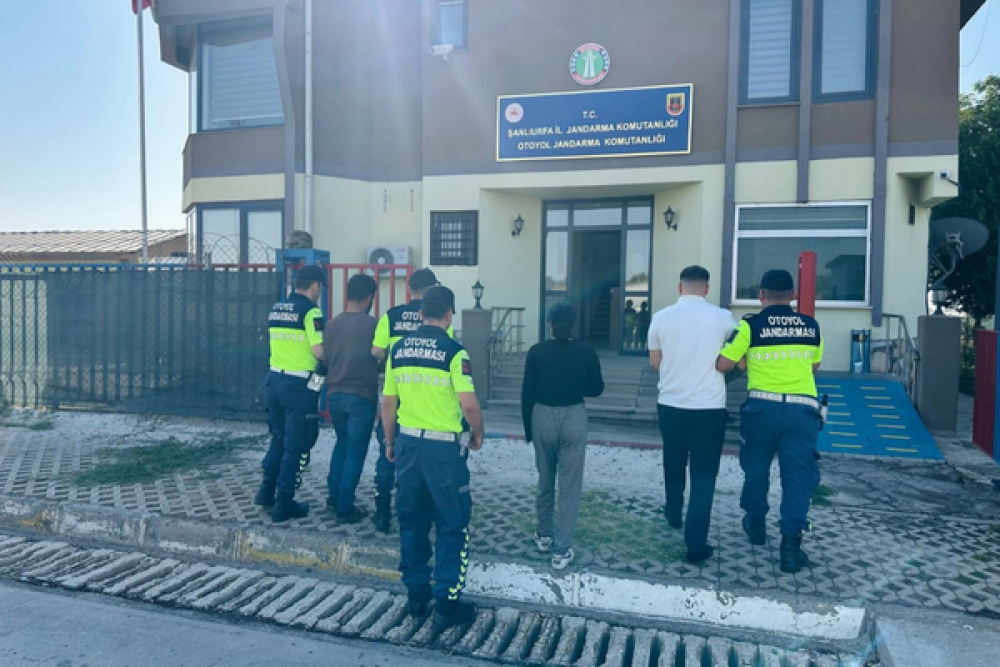 Şanlıurfa&rsquo;da polis kılığıyla dolandırıcılık operasyonu