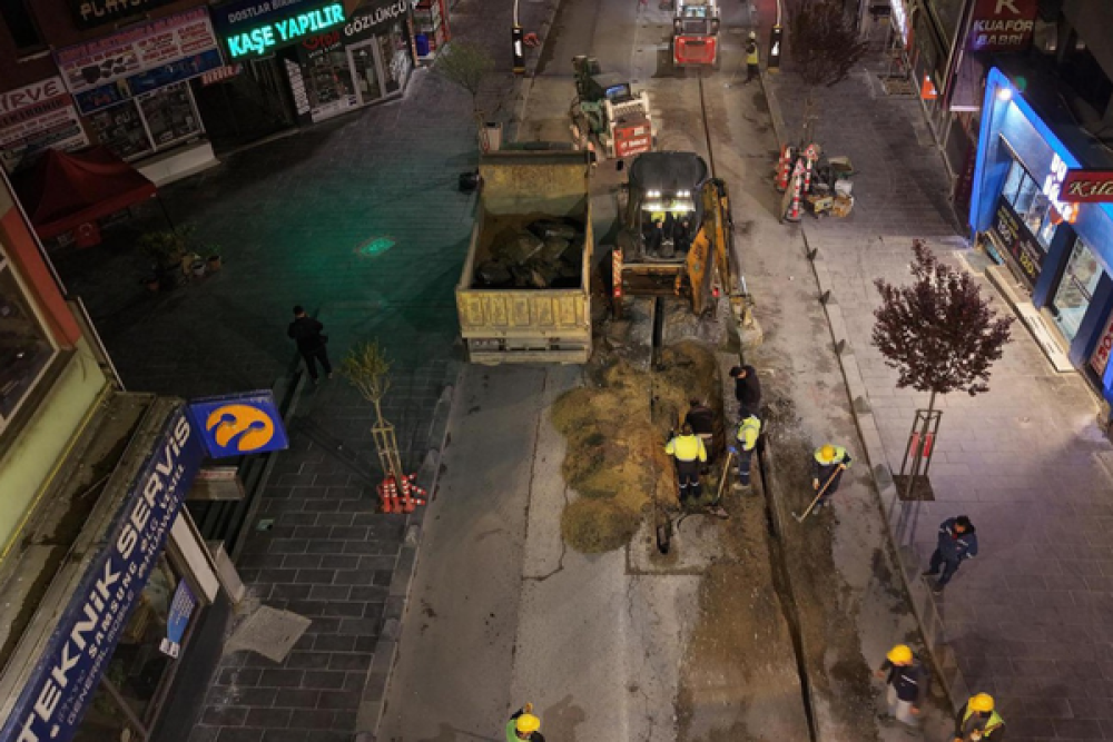 Karab&uuml;k&rsquo;&uuml;n altyapısı yenileniyor: 26 bin 663 metre i&ccedil;me suyu hattı d&ouml;şendi
