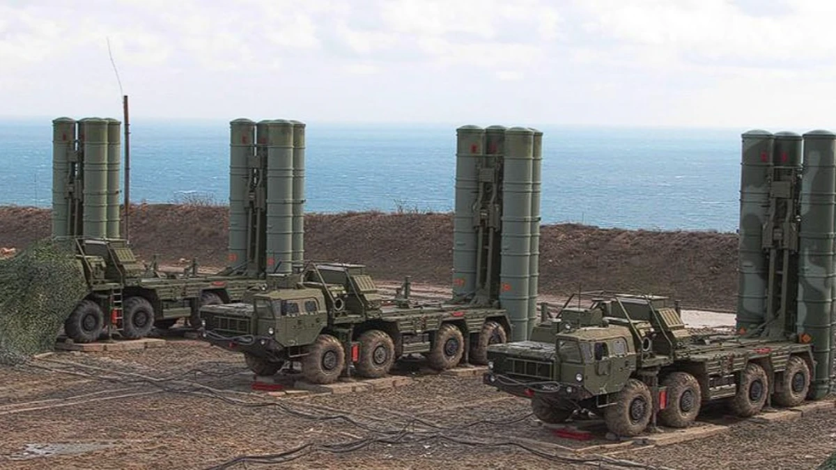 Rusya a&ccedil;ıkladı: Hindistan&rsquo;la ek S-400 tedariki g&ouml;r&uuml;ş&uuml;l&uuml;yor