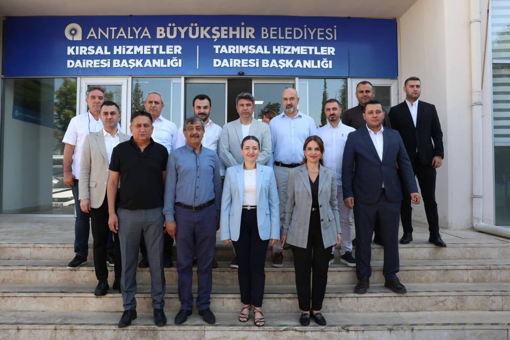 Antalya B&uuml;y&uuml;kşehir Belediyesi Başkan Vekili &Ouml;zdemir&rsquo;den aşevine ziyaret