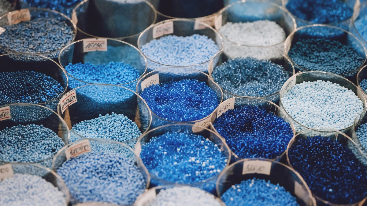 Savaş, spek&uuml;latif fiyat artışlarına yol a&ccedil;tı! Plastikte tedarik sorunu yatırım kapısına a&ccedil;ılmalı