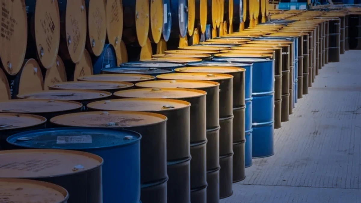 Goldman Sachs'tan petrol piyasası raporu: Brent tahminini 90 dolara &ccedil;ıkardı