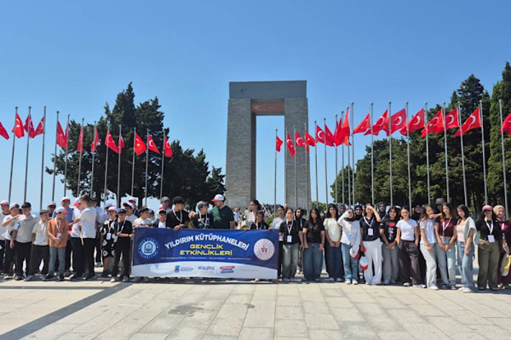 Yıldırım&rsquo;dan 76 &ouml;ğrenciye &Ccedil;anakkale gezisi