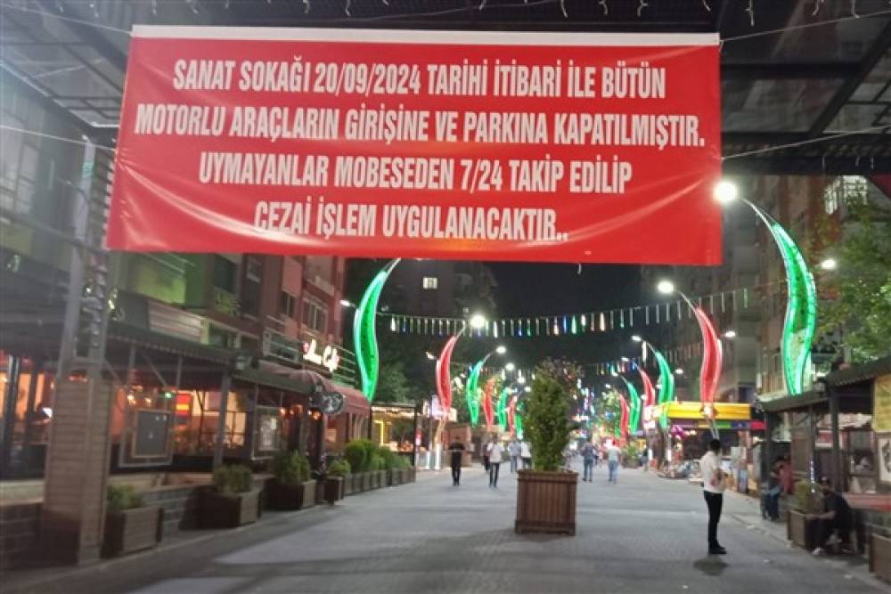 Diyarbakır Sanat Sokağı trafiğe kapatıldı