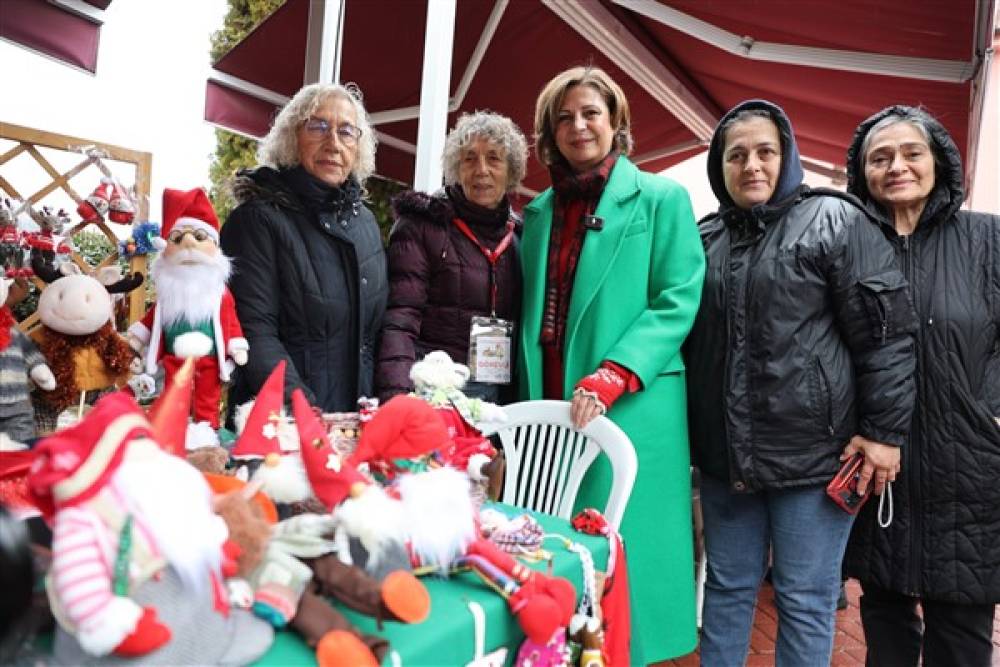 ESMEK Yeni Yıl Hediyelik Eşya Pazarı açıldı