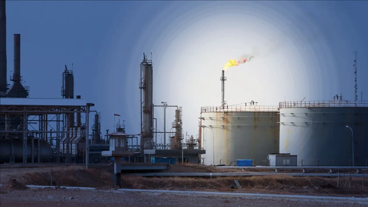 UEA k&uuml;resel enerji raporu: Petrol yatırımları geriliyor