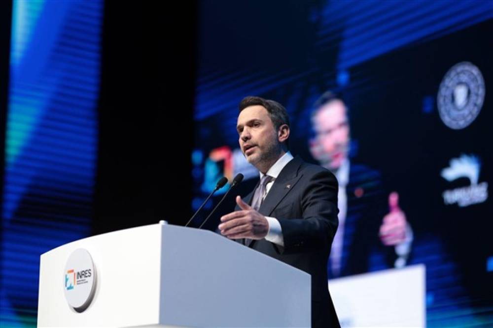 Bayraktar: Hedefimiz enerjide ve madende net ihracat&ccedil;ı olmak