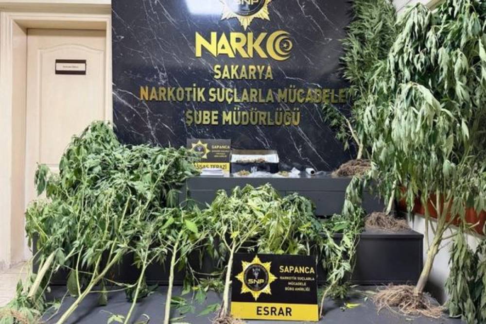 Sapanca&rsquo;da uyuşturucu operasyonu: 2 g&ouml;zaltı