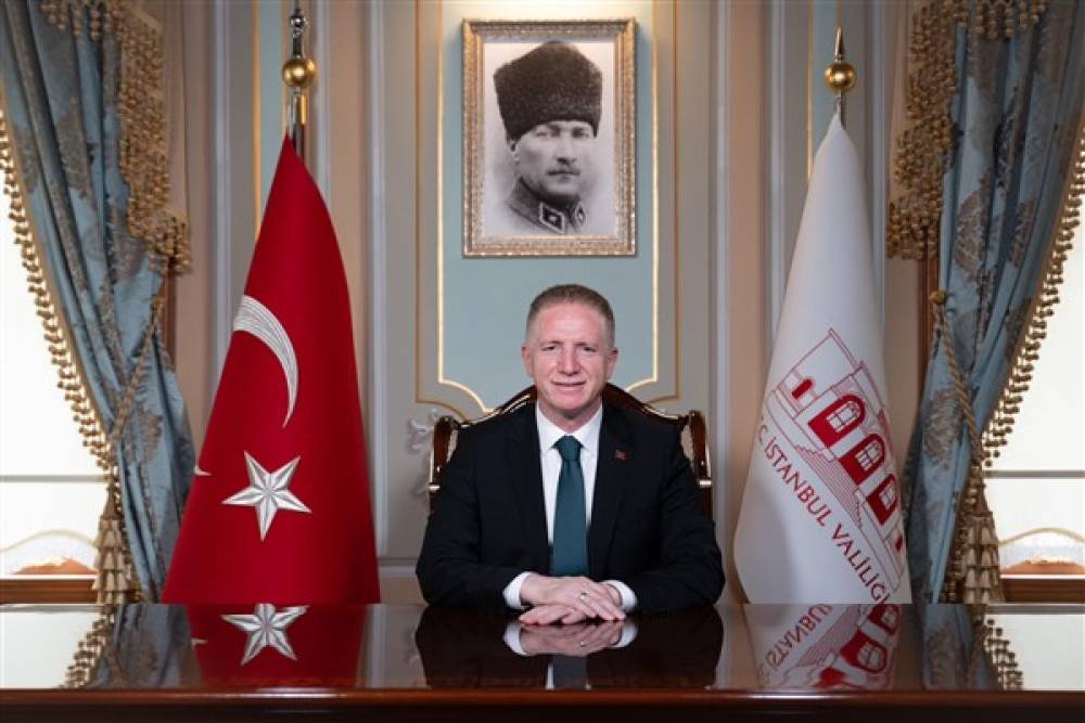 Vali G&uuml;l, gazi Taşkın ve ailesini ziyaret etti