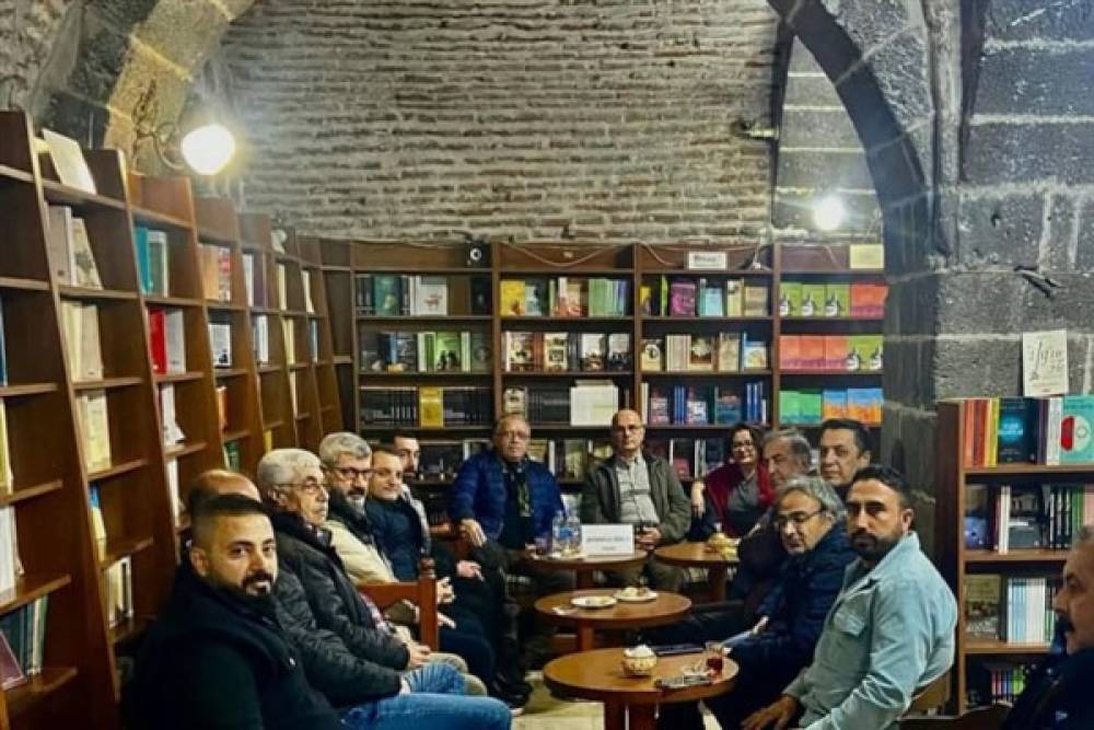 Diyarbakırlı yazar Diken yeni kitabını sevenleriyle Buluşturdu