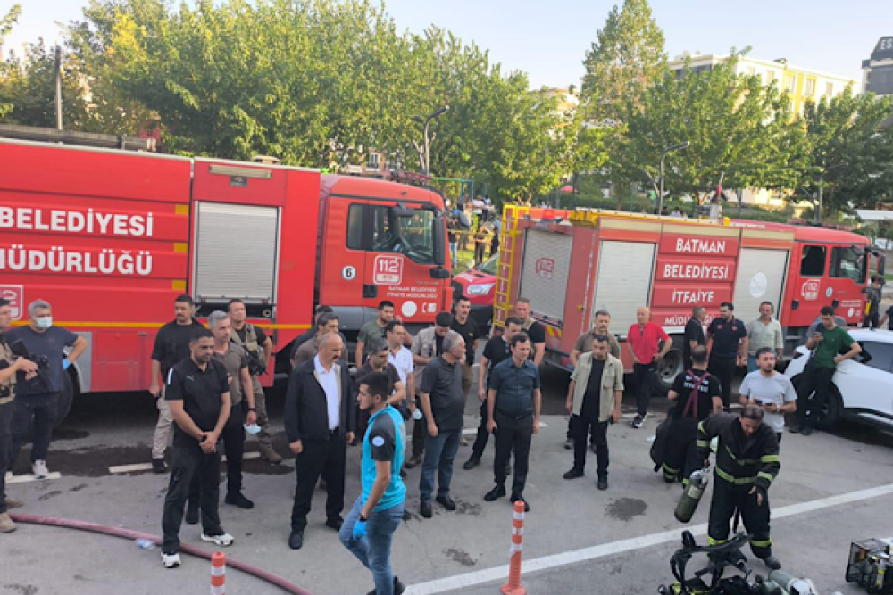 Batman&rsquo;da spor salonunda yangın: 2 kişi hayatını kaybetti
