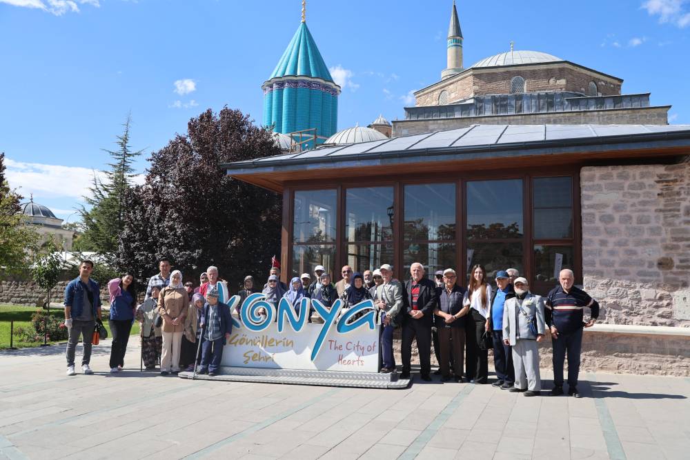 Konya Büyükşehir Belediyesinden Dünya Yaşlılar Günü'nde etkinlik