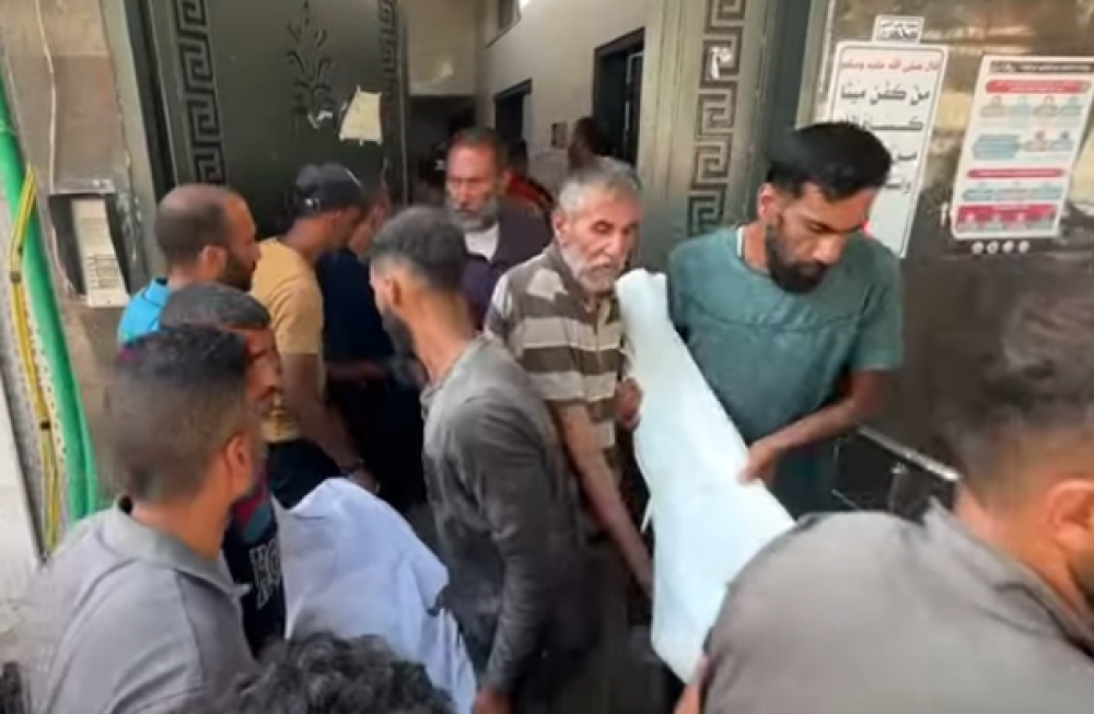 Gazze'de İsrail saldırılarında en az 12 kişi &ouml;ld&uuml;