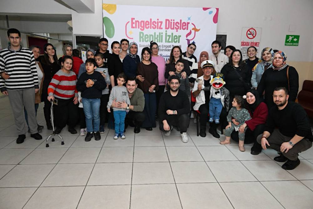 Manisa&rsquo;da engelsiz sanat etkinlikleri d&uuml;zenlendi