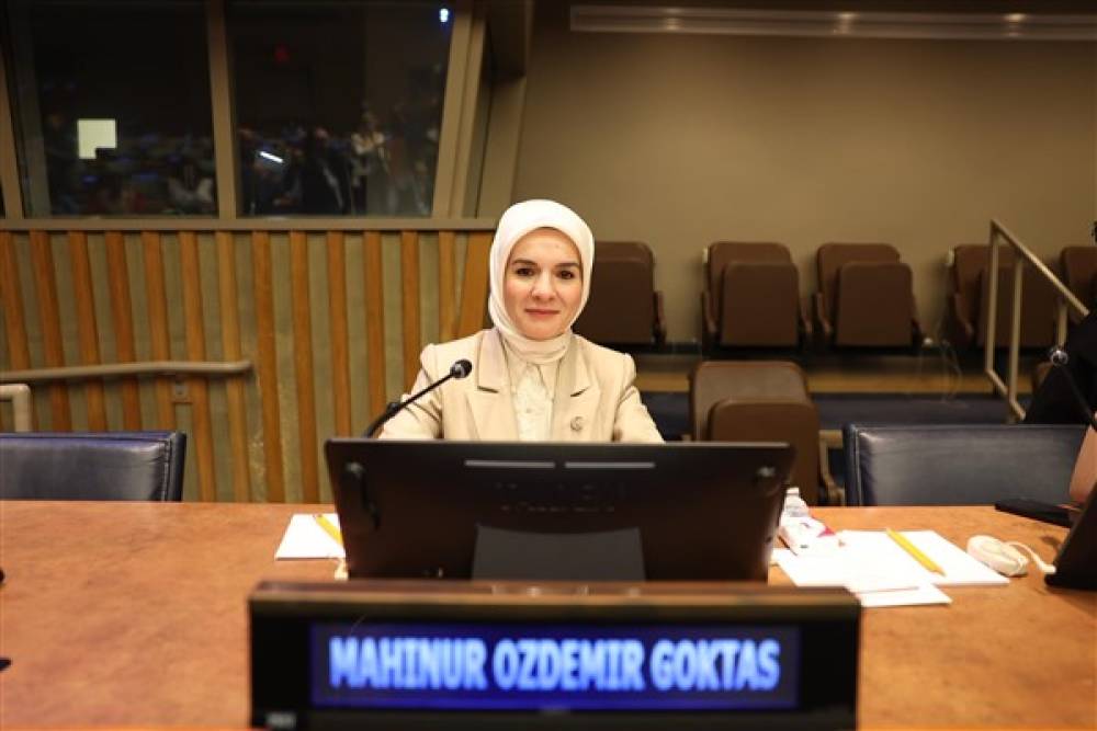 Bakan G&ouml;ktaş'tan Yıldızlar T&uuml;rkiye şampiyonu Topuz'a tebrik