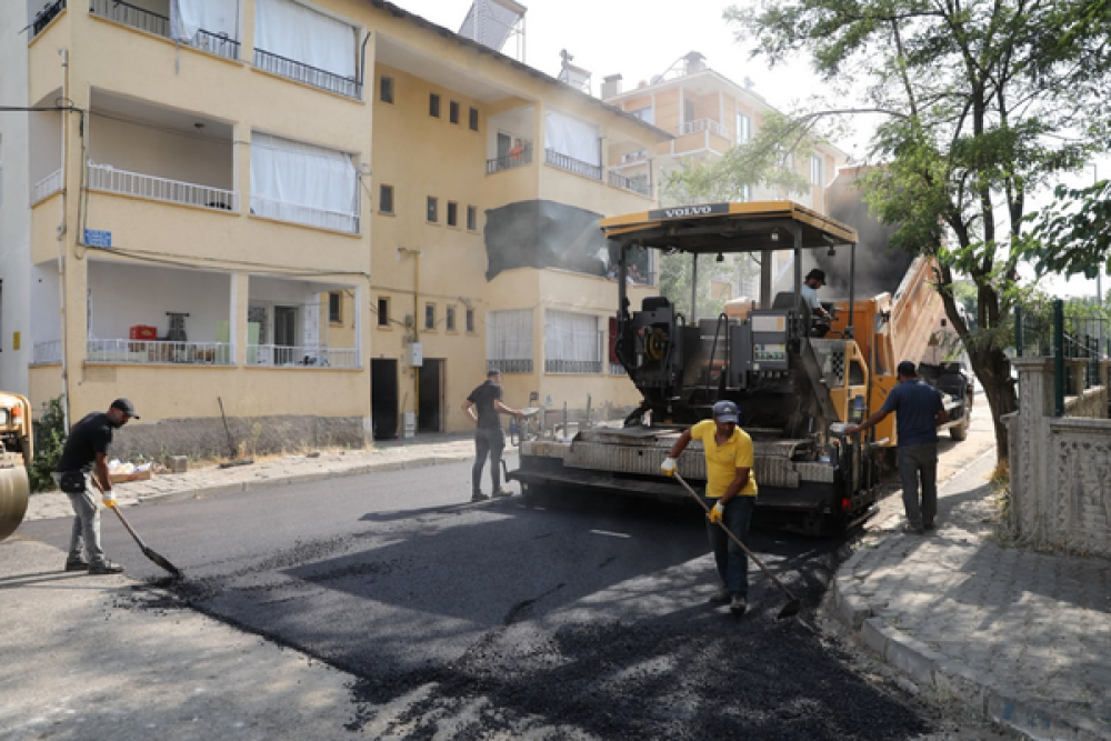 Bing&ouml;l'de asfalt sezonu başladı: 20 kilometrelik yol ağı yenilenecek