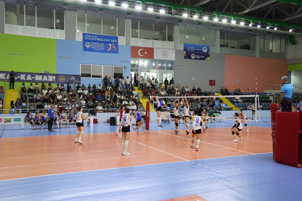 Toroslar&rsquo;ın Kadın Voleybol Takımı yeni sezona hazırlanıyor