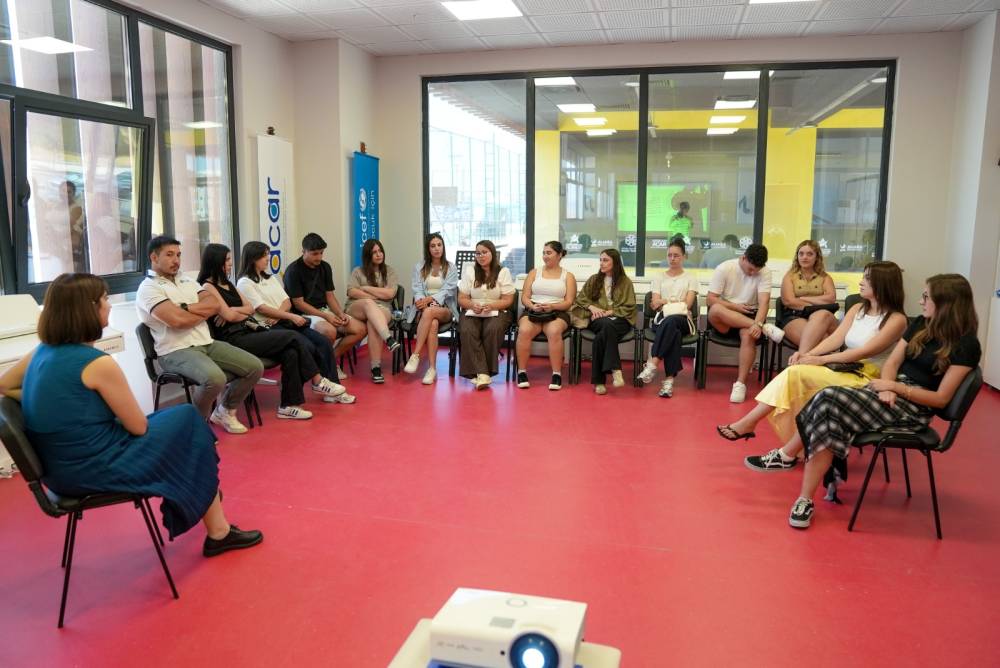 Aliağa&rsquo;da gen&ccedil;lerin yerel katılımı ve g&ouml;n&uuml;ll&uuml;l&uuml;k g&uuml;ndeme alındı