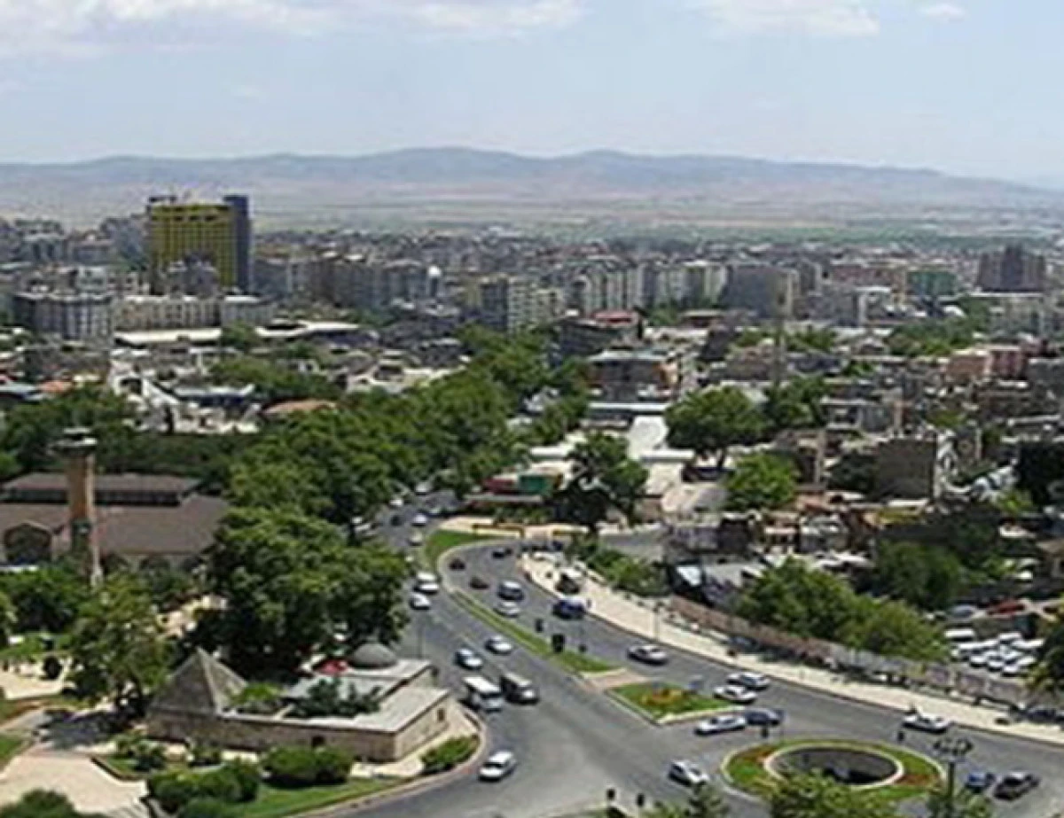 EŞİNİ TABANCAYLA &Ouml;LD&Uuml;RM&Uuml;ŞT&Uuml;: EMİR &Ccedil;OKGEZME'YE 18 YIL 4 AY HAPİS